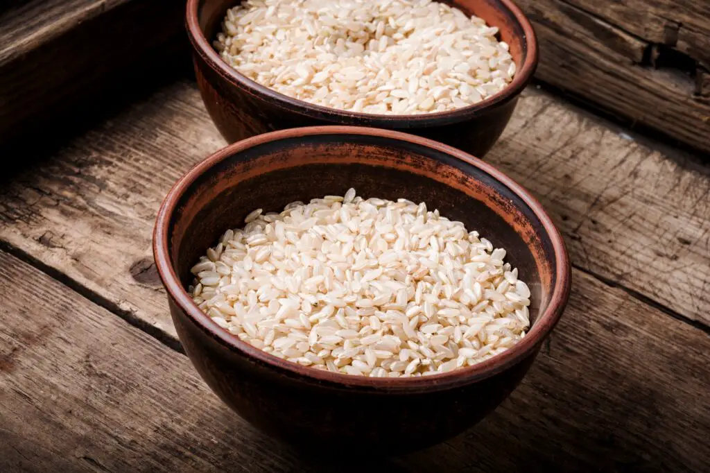 Uncooked dry rice