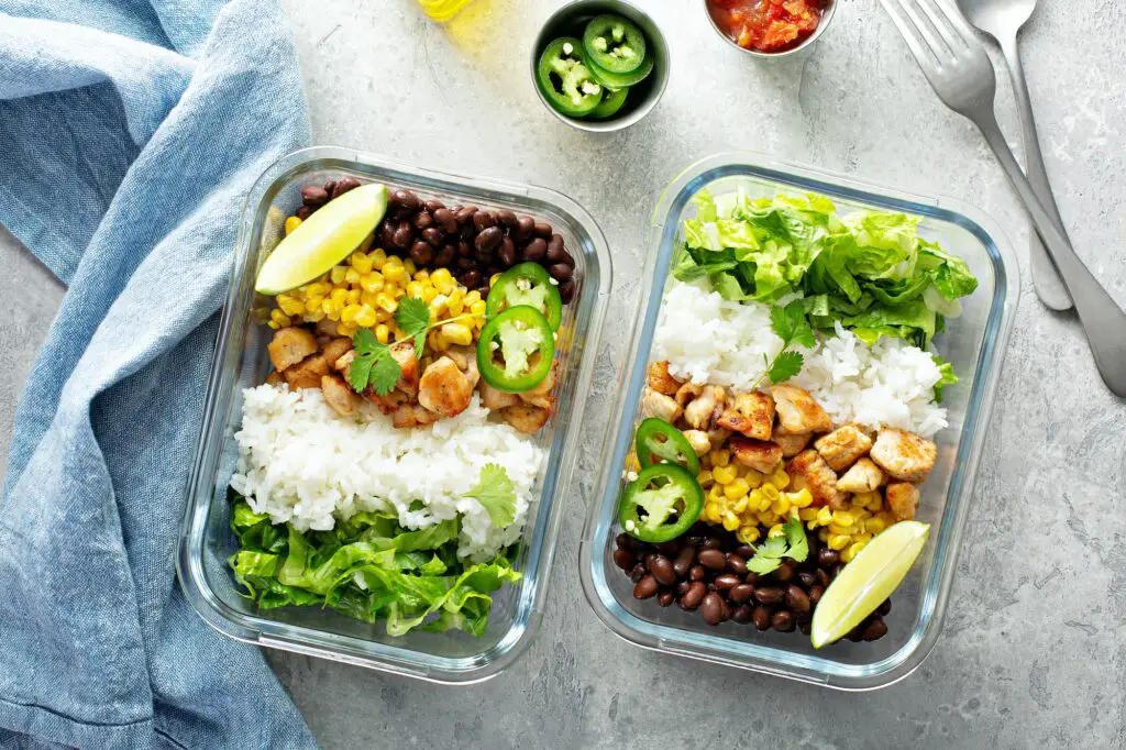 Healthy green meal prep with chicken